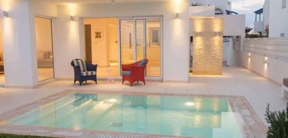 Villa Scarlet Pernera Bagian luar foto